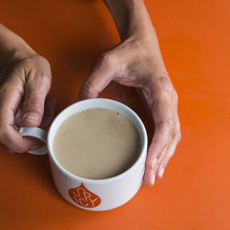 Chai latte napitek s pravimi začimbami