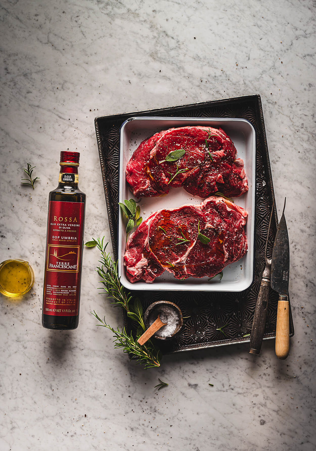 Ekstra deviško oljčno olje DOP Umbria ROSSO iz Umbrije