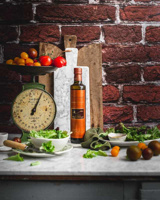 Ekstra deviško oljčno olje sorta frantoio Umbrija